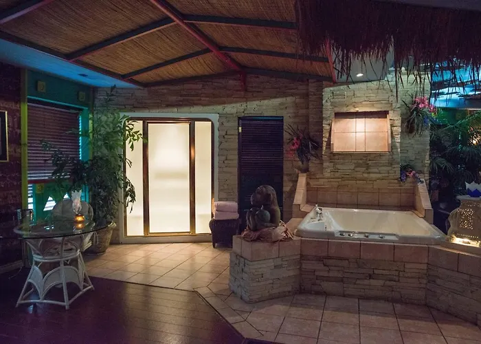 Mariaggi'S Theme Suite Hotel & Spa Winnipeg